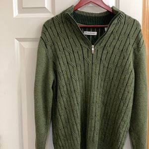 Tommy Bahama Cable Sweater   Lg  Worn 5 times